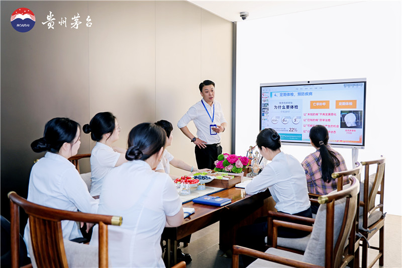健康知识讲座走进单位