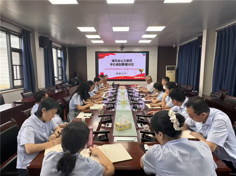 健康知识讲座走进单位